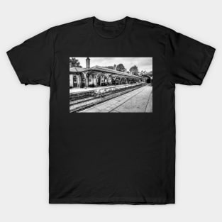 Knaresborough Railway Station T-Shirt